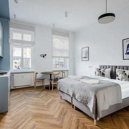 Przytulne I Komfortowe Studia Very Berry W Poznaniu By Noclegi Renters Kültér fotó