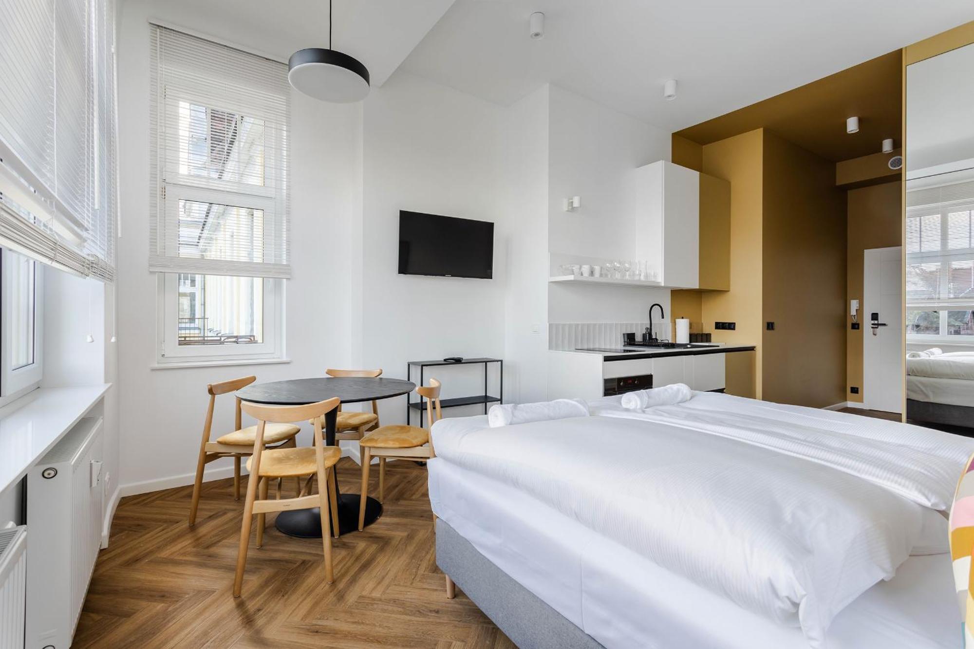 Przytulne I Komfortowe Studia Very Berry W Poznaniu By Noclegi Renters Kültér fotó